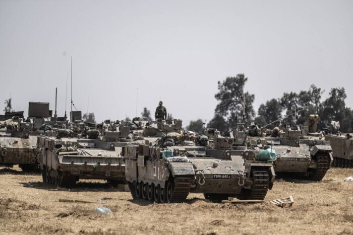 Pasukan dan Tank Israel Kembali Merangsek Masuk Gaza Selatan