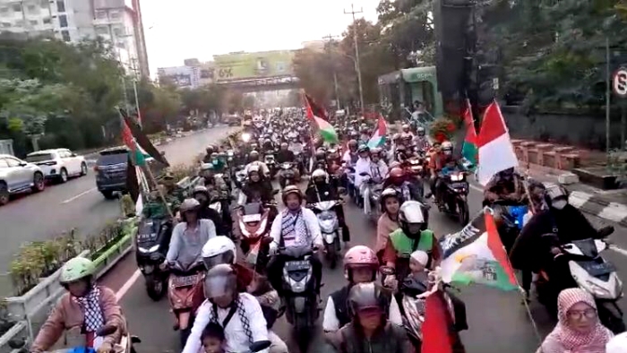 Ribuan Umat Islam Semarang Aksi Bela Palestina dengan Konvoi Kendaraan