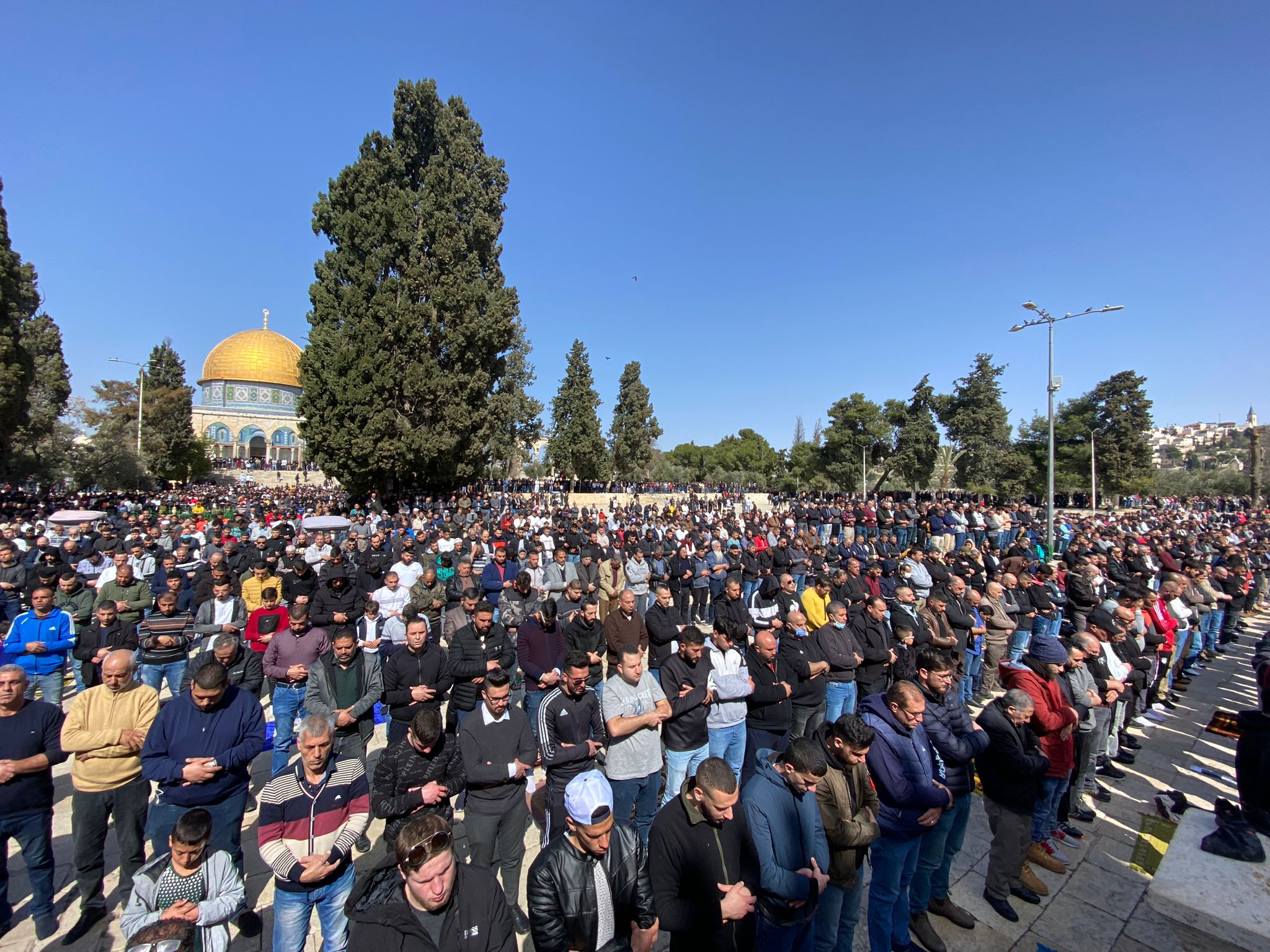 40.000 Warga Palestina Shalat Jumat di Al Aqsa