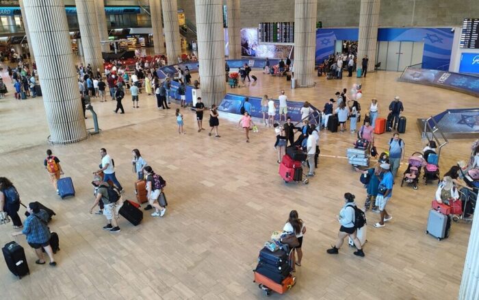 Banyak Penerbangan Ditangguhkan, Bandara Ben Gurion Israel Sepi