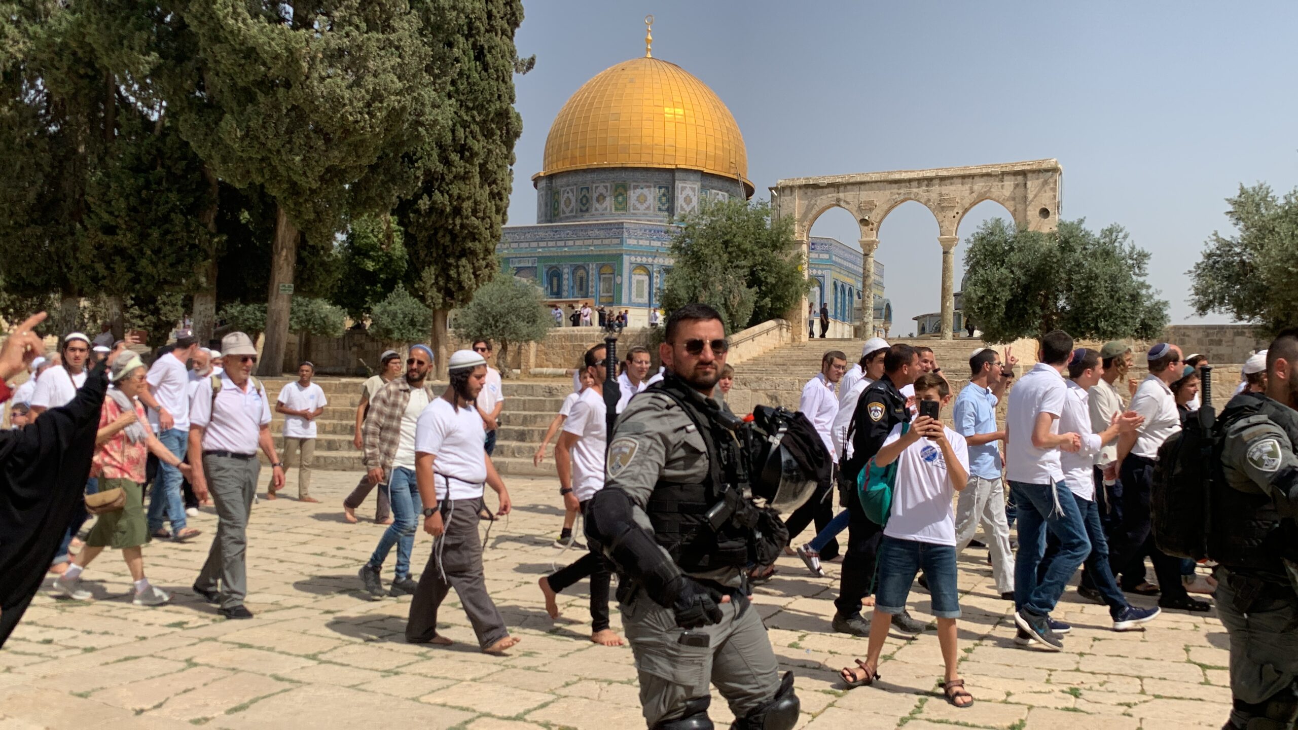 Gerombolan Ekstrimsi Yahudi Serbu Masjid Aqsa