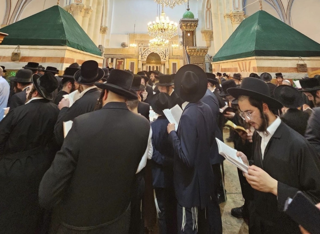 Ribuan Umat Yahudi Serbu Masjid Ibrahimi, Lakukan Ritual Talmud