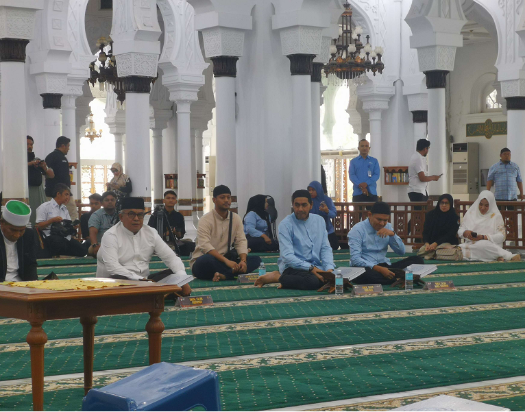 Tes Baca Al-Quran Syarat Menjadi Gubernur dan Wakil Gubernur di Aceh